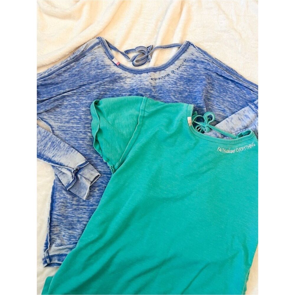 lot of 2 script tops jadelynn brooke both size small